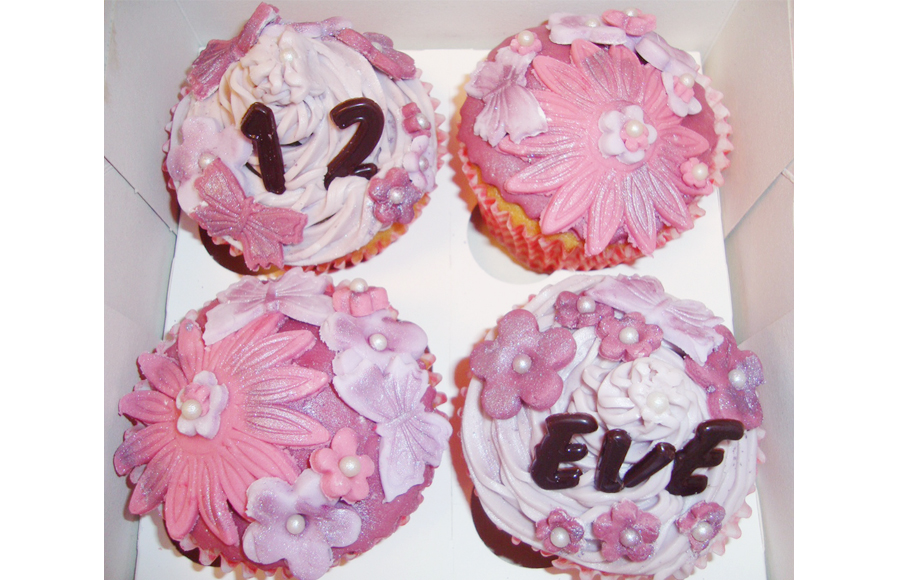 custom-made cupcakes in Loughborough